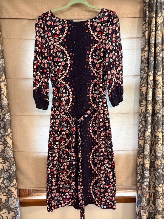 Boden Dresses & Skirts - Boden Navy Floral Midi Dress with Tie Waist